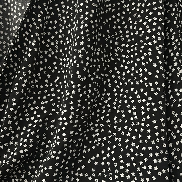 Dynamite wrap top - Picture 2 of 2